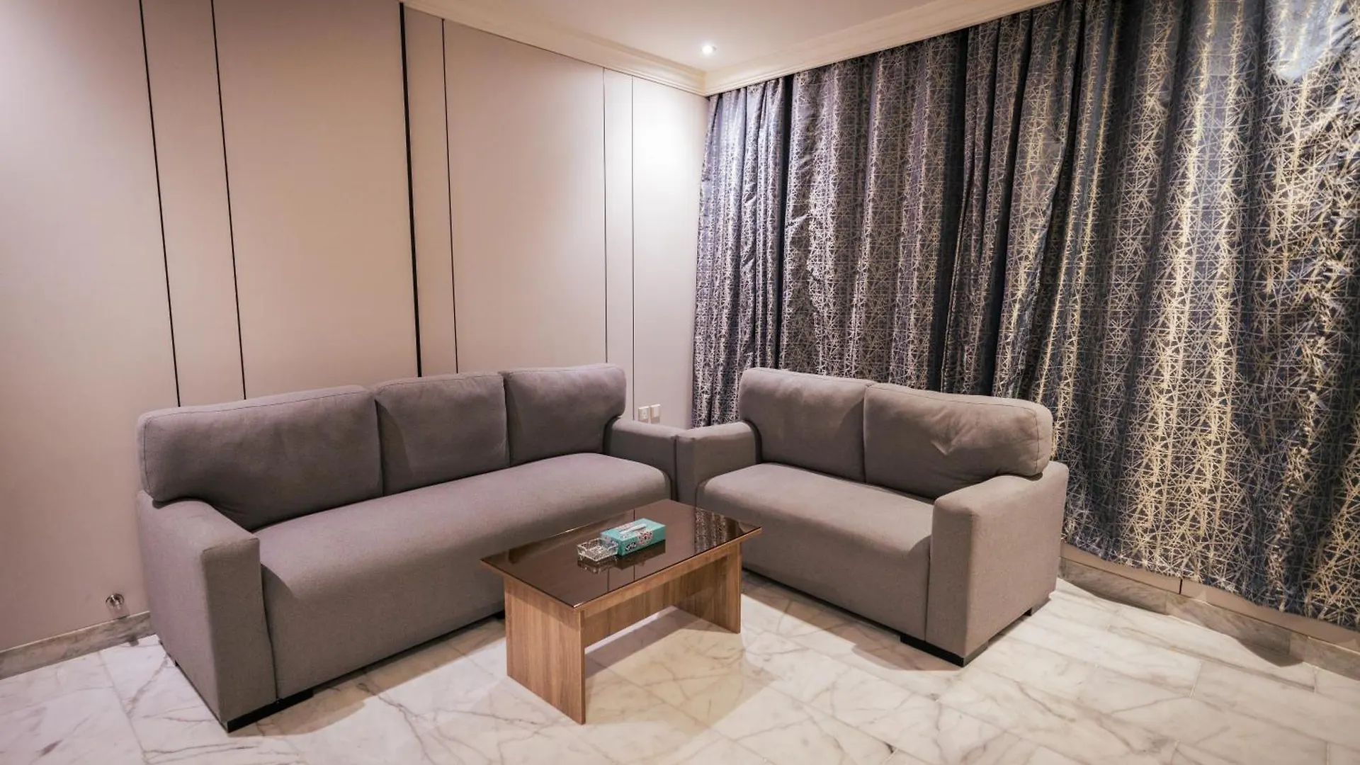 Ebreez Hotel Jeddah